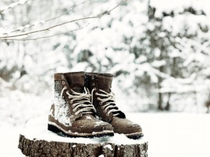 Зима у нас в самому розпалі, проте, підозрюю, хтось тільки збирається придбати зимове взуття