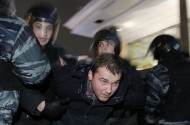 5 грудня 2011, 20:54 Переглядів:   Московська поліція припинила ходу по Мясницькій, фото Reuters