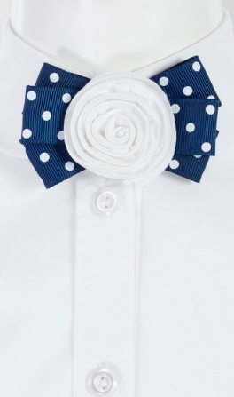 Його легко можна зняти в разі потреби і замінити, наприклад, краваткою