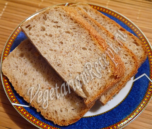 Хліб, спечений в хлібопічці на заквасці