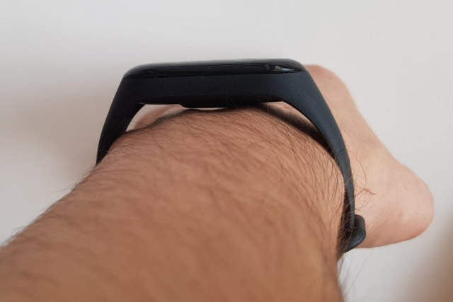 До речі, така ж проблема є у Apple Watch з шкіряними ремінцями