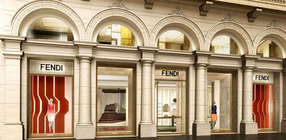 Після зміни дівочого прізвища було прийнято рішення про зміну назви магазин як «Fendi»