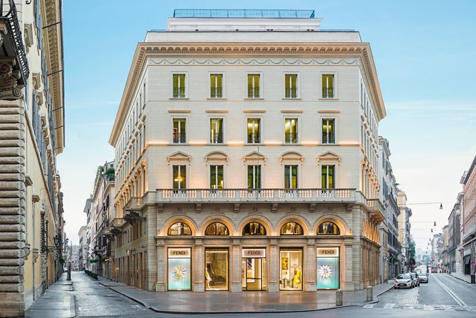 У зв'язку з 80-річчям будинку мод, в 2005-му році, в Римі пройшло урочисте відкриття Palazzo Fendi